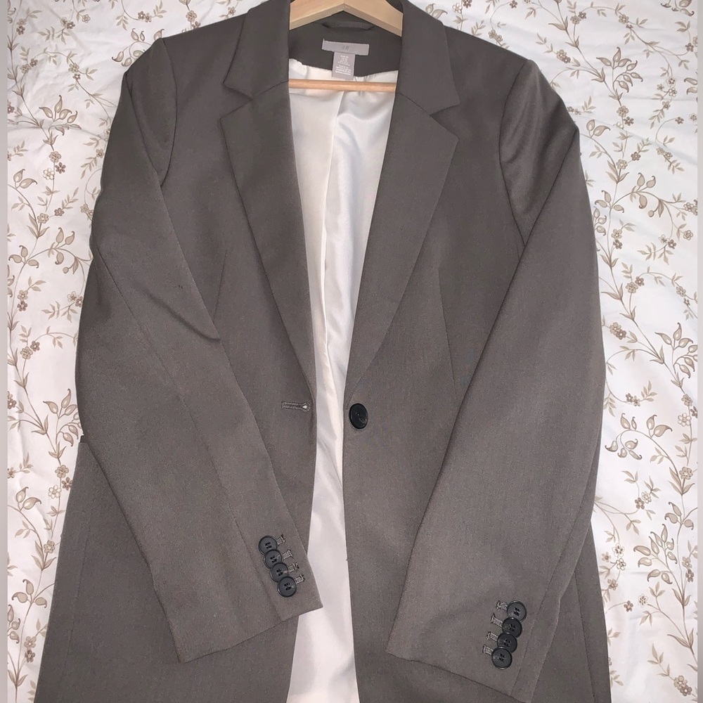 NWOT Olive H&M Oversized Blazer - Picture 1 of 2